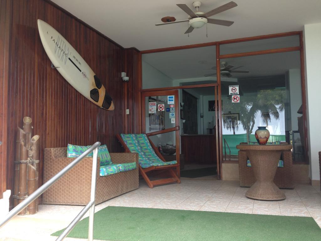 Hotel Pacifico Puerto López エクステリア 写真
