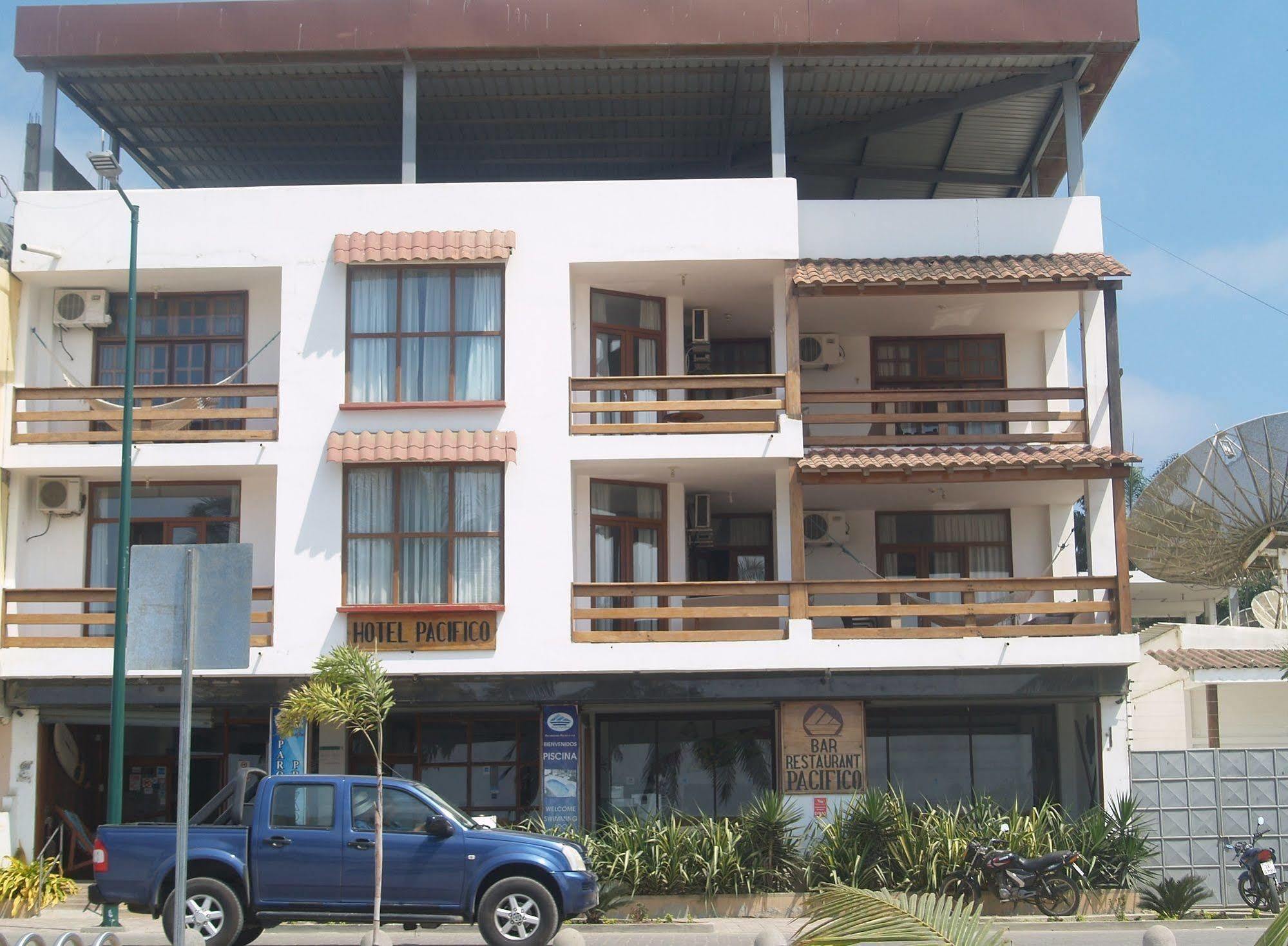 Hotel Pacifico Puerto López エクステリア 写真